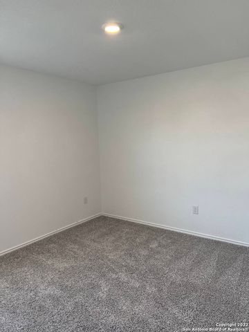 2164 Griffith, Seguin, TX 78155