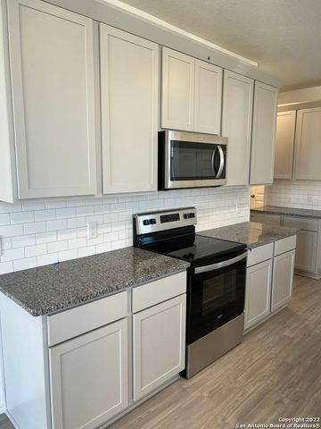 2164 Griffith, Seguin, TX 78155