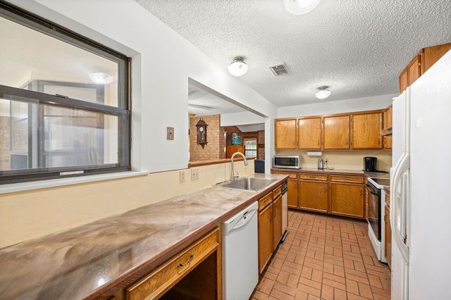 605 County Road 2445, Mineola, TX 75773