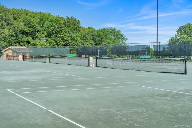 27010 Grand Central Parkway 27A, Floral Park, NY 11005