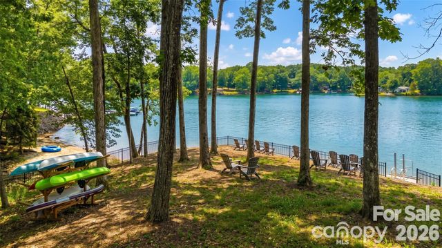 17910 Wilbanks Drive, Charlotte, NC 28278