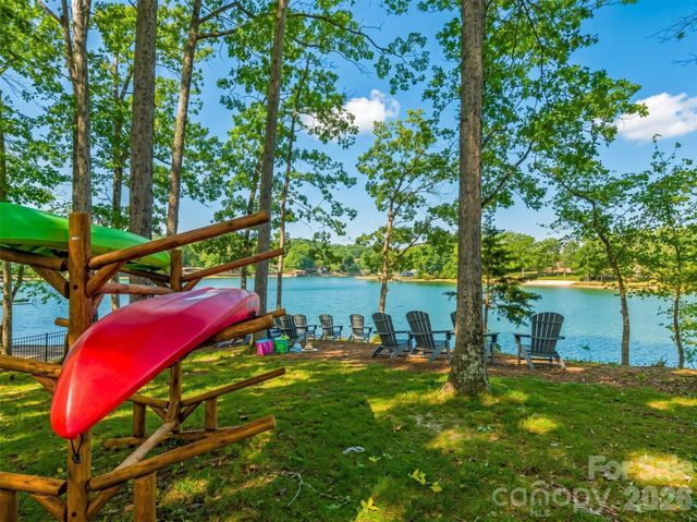 17910 Wilbanks Drive, Charlotte, NC 28278