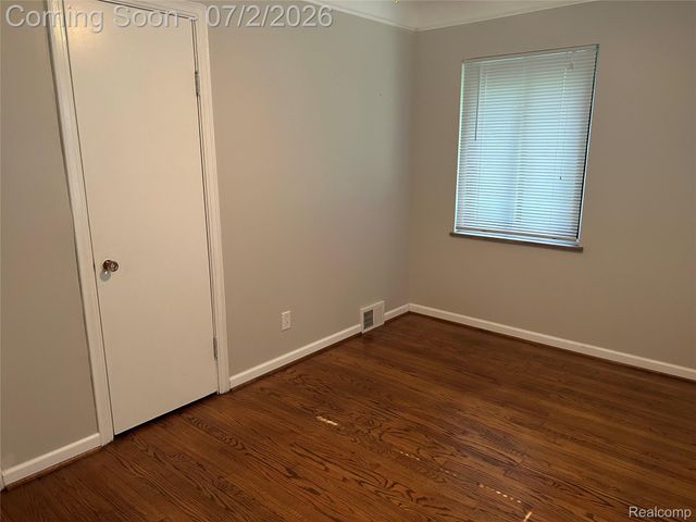 16080 Merriman Road, Livonia, MI 48154