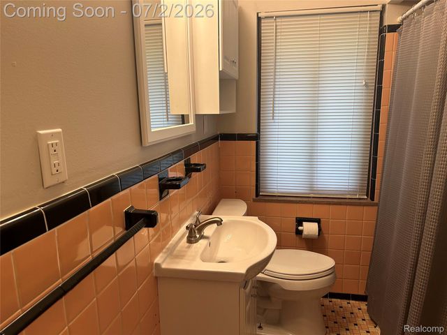 16080 Merriman Road, Livonia, MI 48154