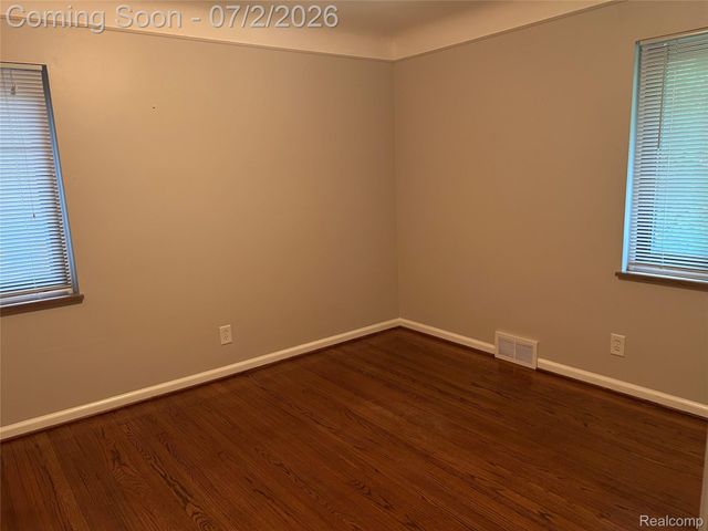 16080 Merriman Road, Livonia, MI 48154