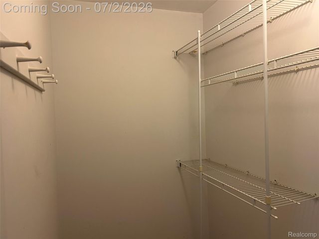 16080 Merriman Road, Livonia, MI 48154