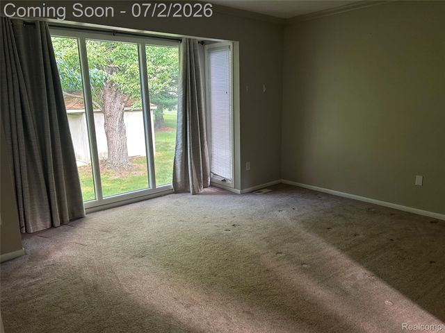 16080 Merriman Road, Livonia, MI 48154