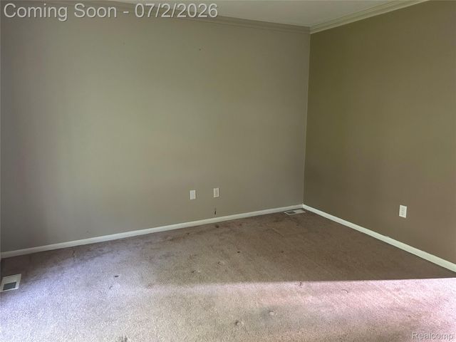 16080 Merriman Road, Livonia, MI 48154