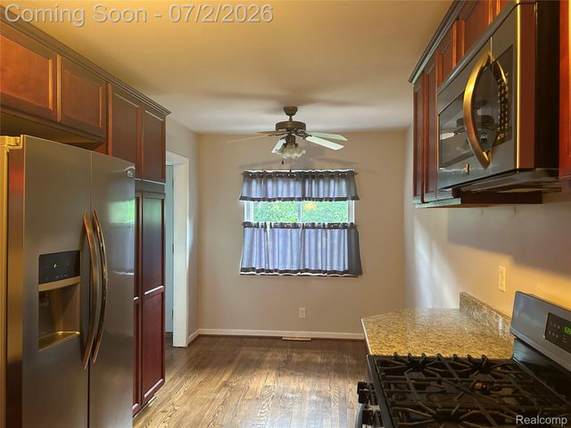 16080 Merriman Road, Livonia, MI 48154