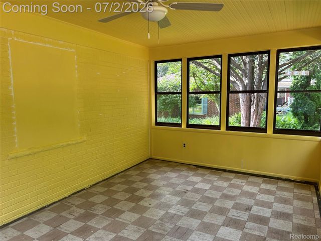16080 Merriman Road, Livonia, MI 48154