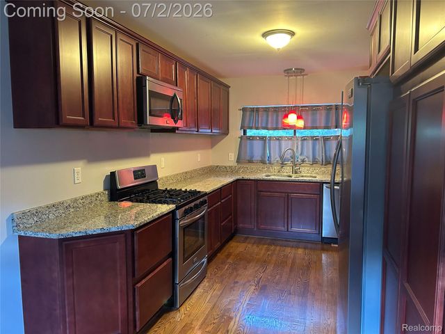 16080 Merriman Road, Livonia, MI 48154