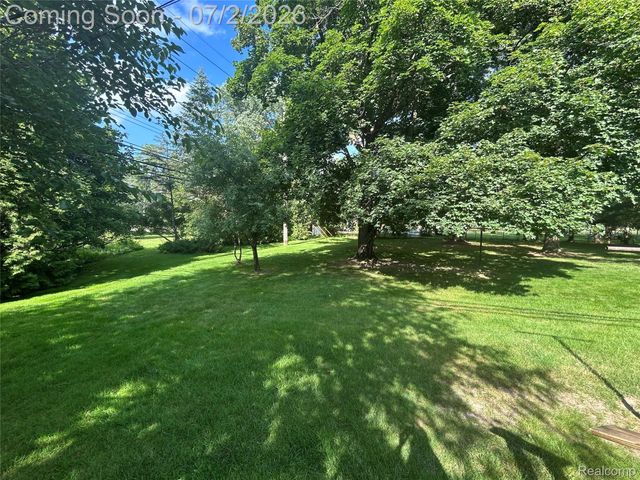 16080 Merriman Road, Livonia, MI 48154