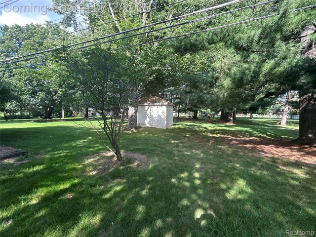 16080 Merriman Road, Livonia, MI 48154