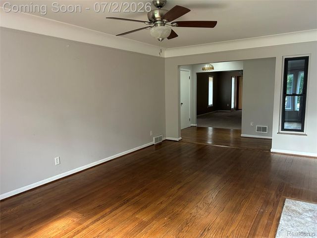 16080 Merriman Road, Livonia, MI 48154