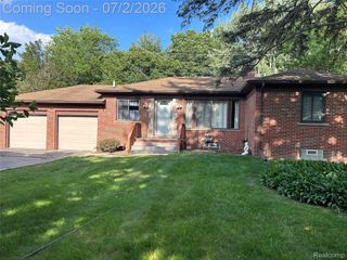 16080 Merriman Road, Livonia, MI 48154