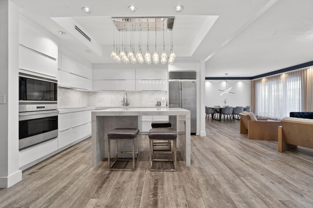 2301 Collins Avenue Ph14, Miami Beach, FL 33139