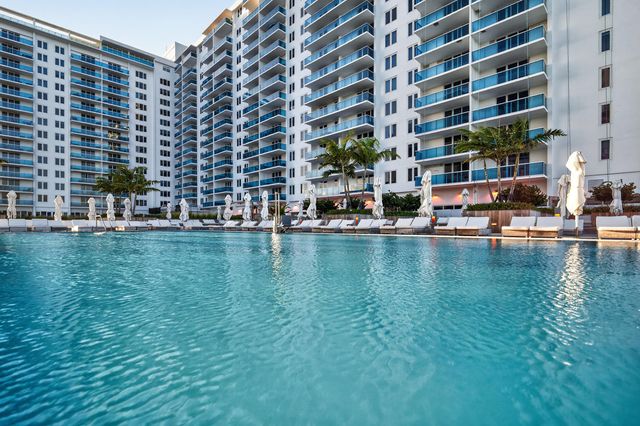 2301 Collins Avenue Ph14, Miami Beach, FL 33139