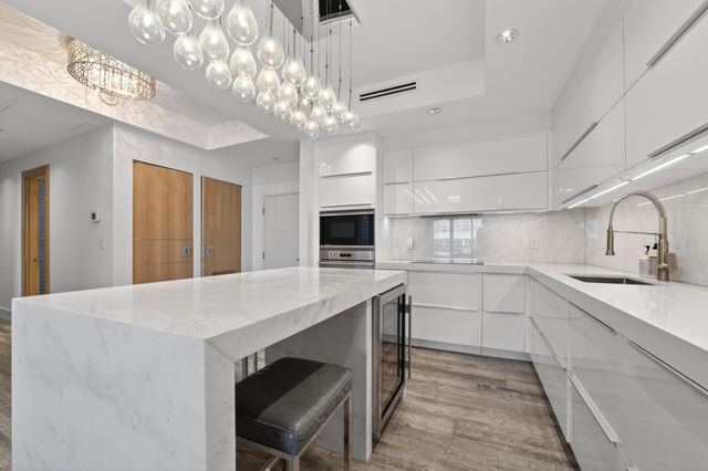 2301 Collins Avenue Ph14, Miami Beach, FL 33139