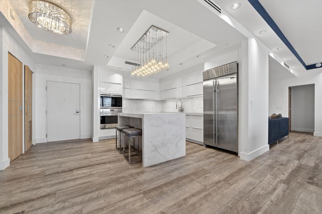 2301 Collins Avenue Ph14, Miami Beach, FL 33139