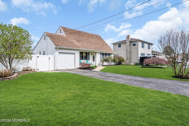 305 Hudson Drive, Brick, NJ 08723