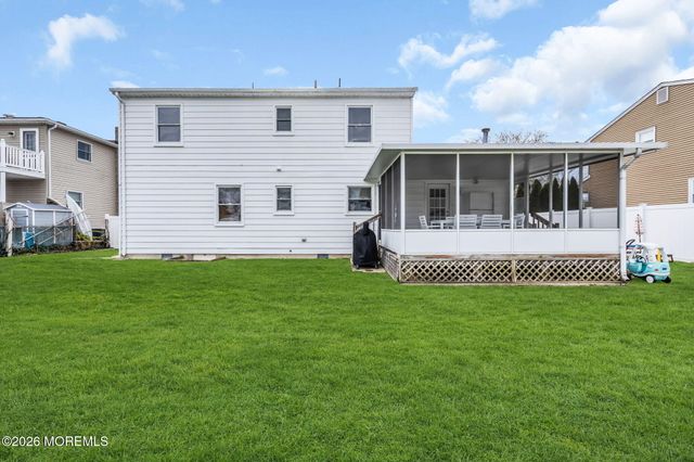 305 Hudson Drive, Brick, NJ 08723