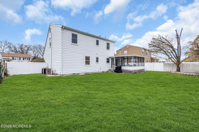 305 Hudson Drive, Brick, NJ 08723