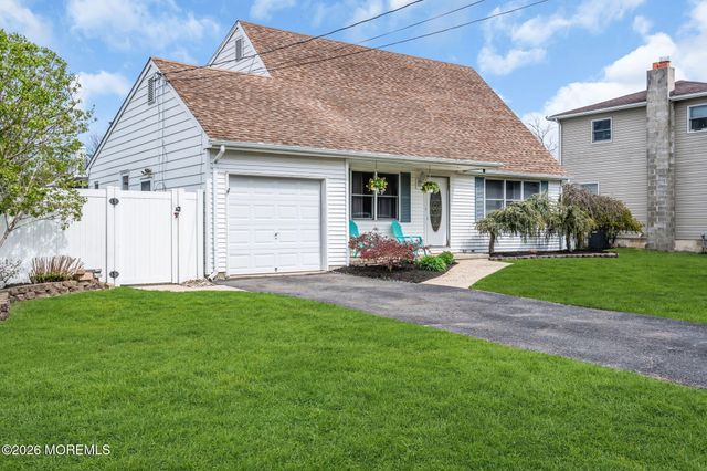 305 Hudson Drive, Brick, NJ 08723