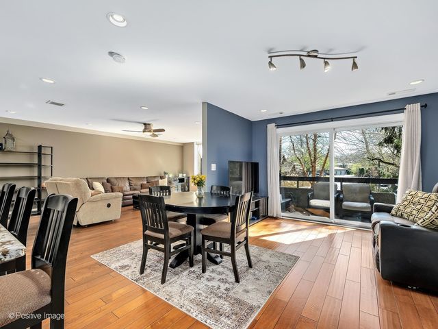 1401 Burr Oak Road 114B, Hinsdale, IL 60521