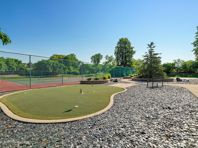 1401 Burr Oak Road 114B, Hinsdale, IL 60521