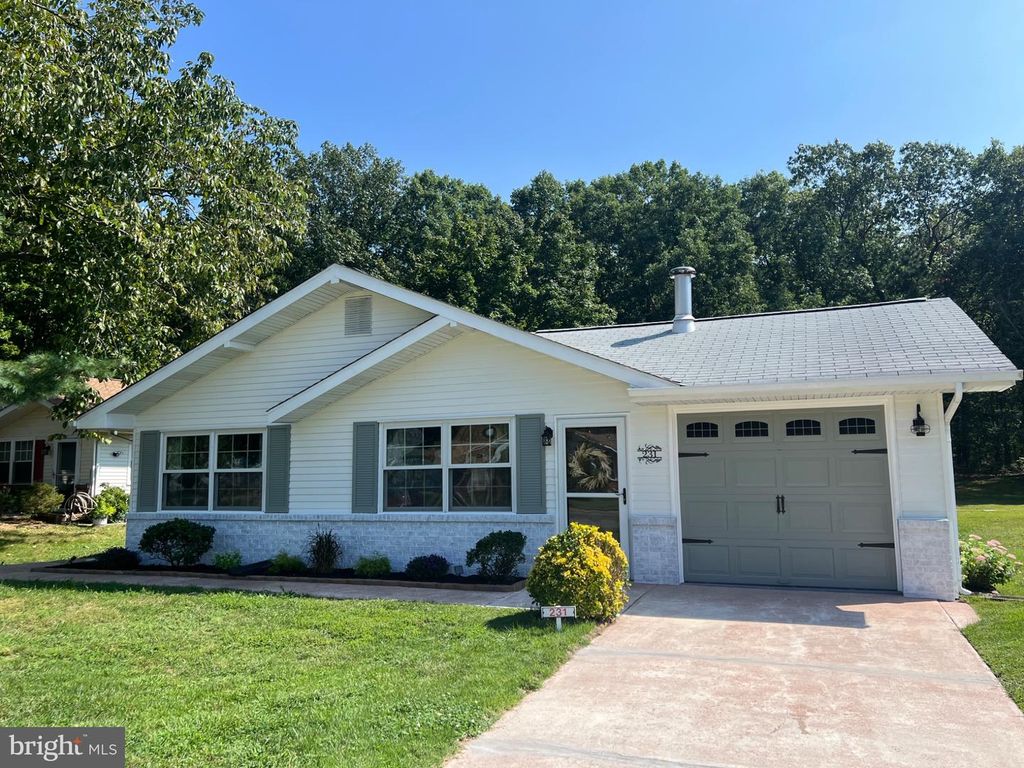 231 ELMTOWNE BLVD, Hammonton, NJ 08037