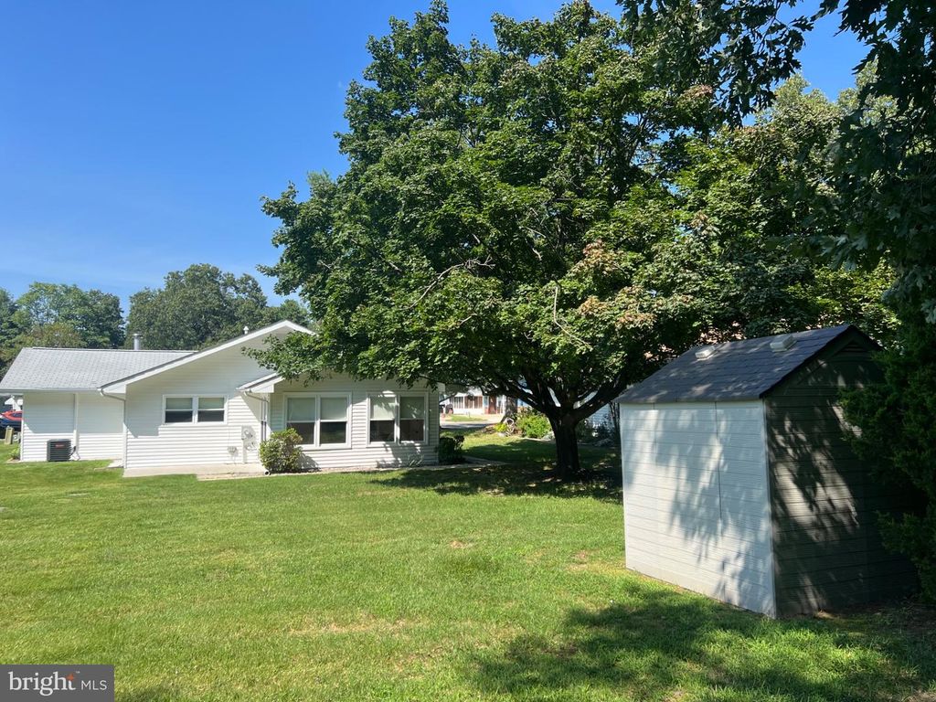 231 ELMTOWNE BLVD, HAMMONTON, NJ 08037 — photo 4