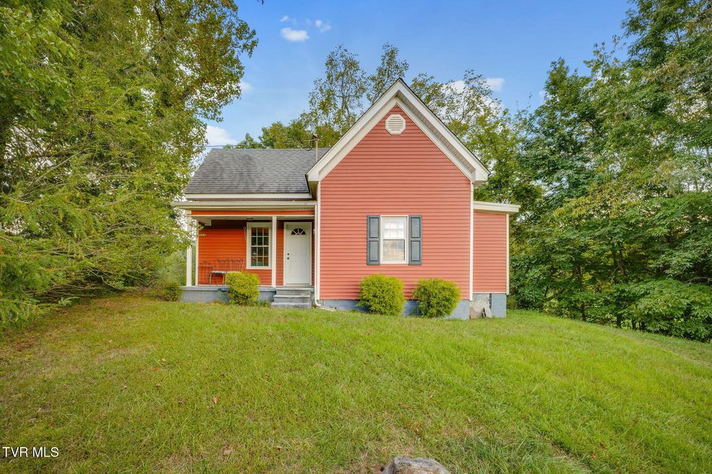137 Charlie Hicks Road, Jonesborough, TN 37659