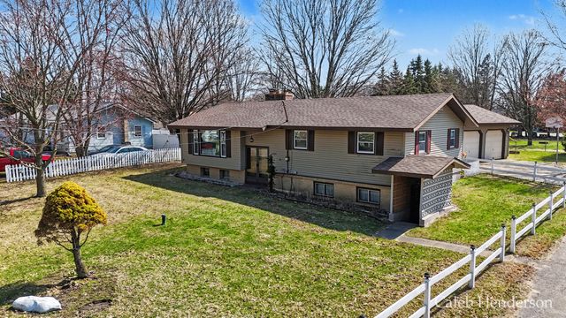 1206 Woodland Drive, Hopkins Twp, MI 49348