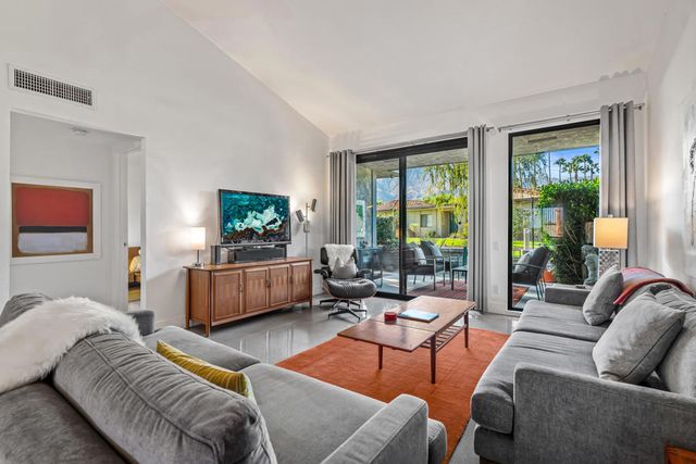 1249 Trofeo Circle, Palm Springs, CA 92262