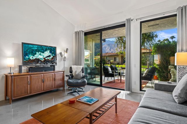 1249 Trofeo Circle, Palm Springs, CA 92262