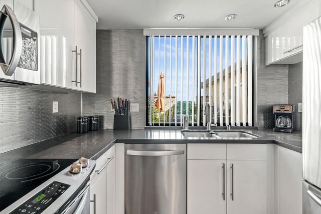 1249 Trofeo Circle, Palm Springs, CA 92262