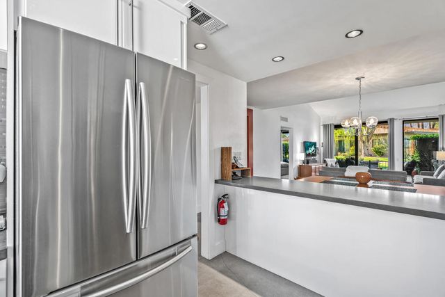 1249 Trofeo Circle, Palm Springs, CA 92262