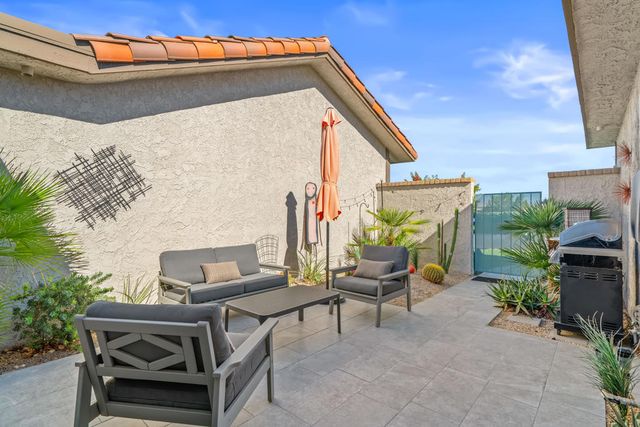 1249 Trofeo Circle, Palm Springs, CA 92262