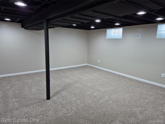 13688 Commonwealth Street, Southgate, MI 48195