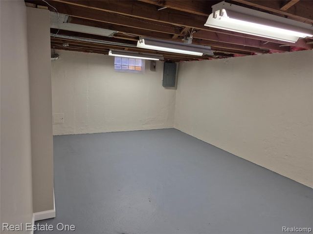 13688 Commonwealth Street, Southgate, MI 48195