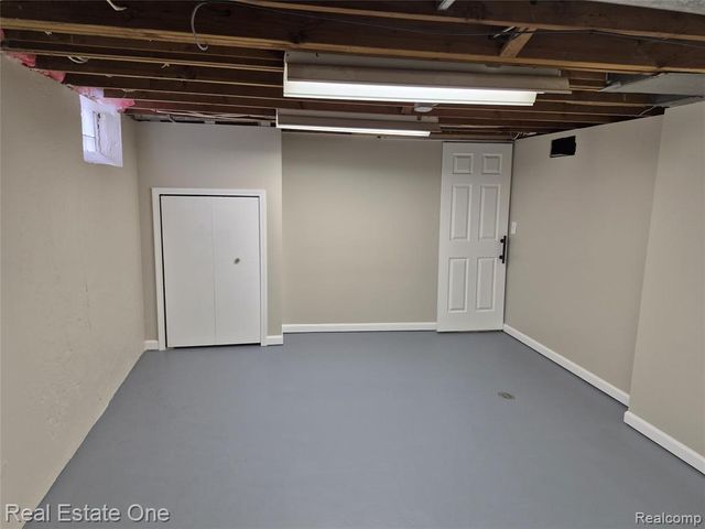 13688 Commonwealth Street, Southgate, MI 48195