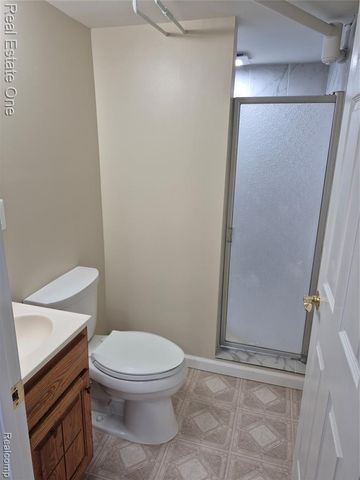 13688 Commonwealth Street, Southgate, MI 48195