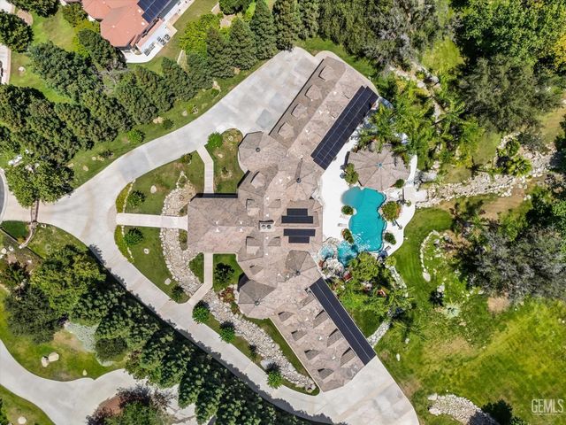 15009 Yokuts Lane, Bakersfield, CA 93306