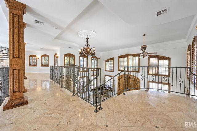 15009 Yokuts Lane, Bakersfield, CA 93306