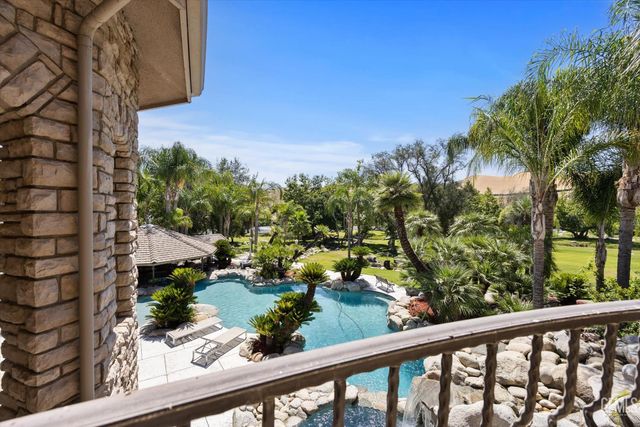 15009 Yokuts Lane, Bakersfield, CA 93306