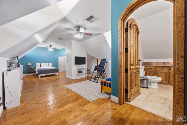 15009 Yokuts Lane, Bakersfield, CA 93306
