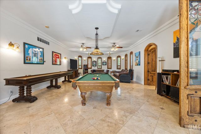 15009 Yokuts Lane, Bakersfield, CA 93306