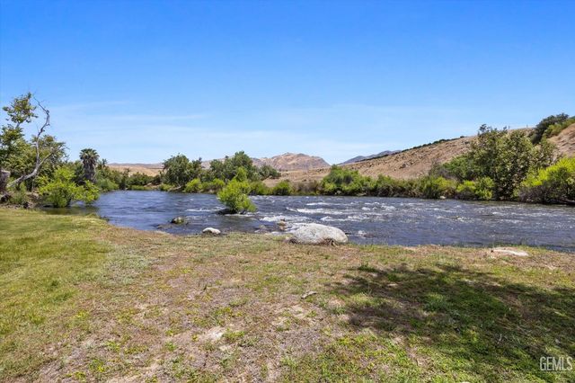 15009 Yokuts Lane, Bakersfield, CA 93306