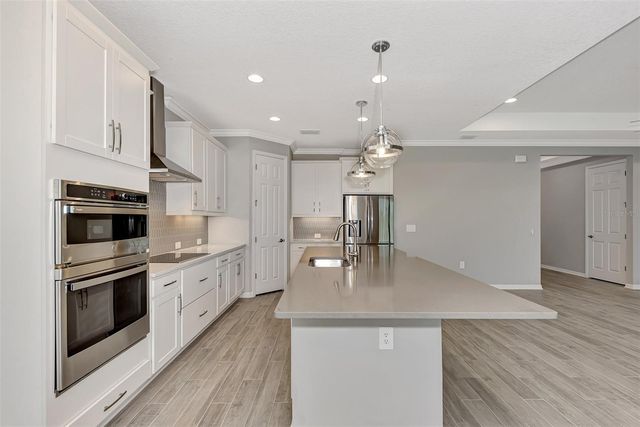 5825 MILLENNIUM SILVER COURT, Sarasota, FL 34238