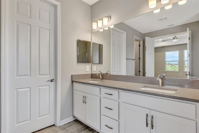 5825 MILLENNIUM SILVER COURT, Sarasota, FL 34238
